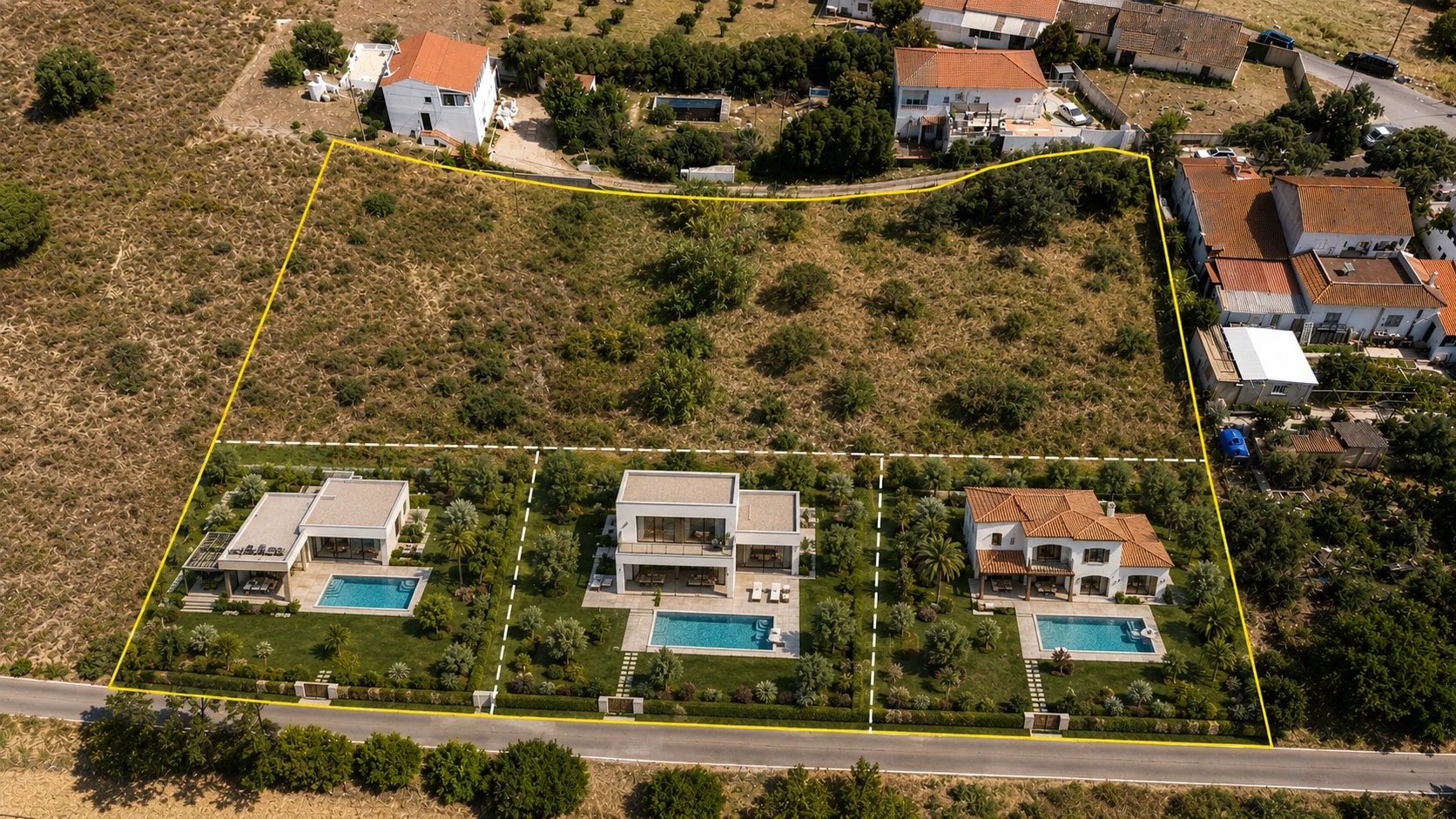 Urban Land for Investment | Potential for 3 Detached Houses | Algarve — photo 1